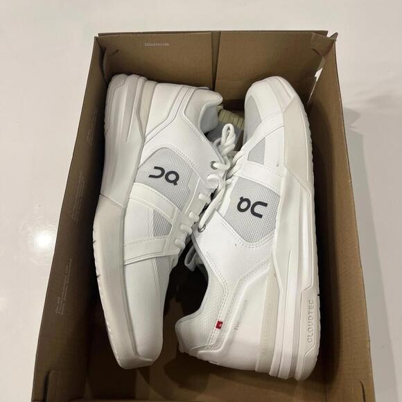 Athletic_Shoes